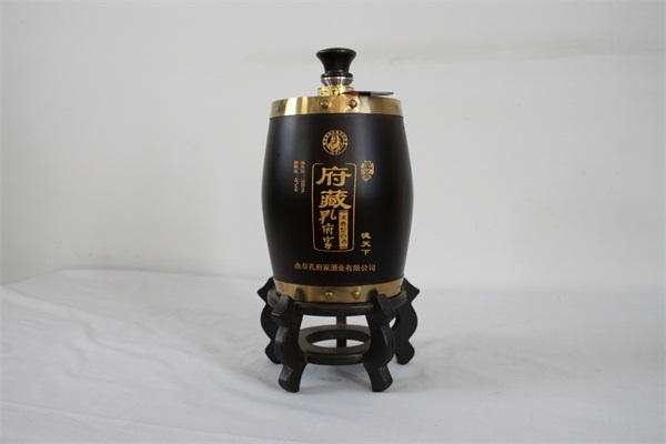 不銹鋼內(nèi)膽實木酒桶